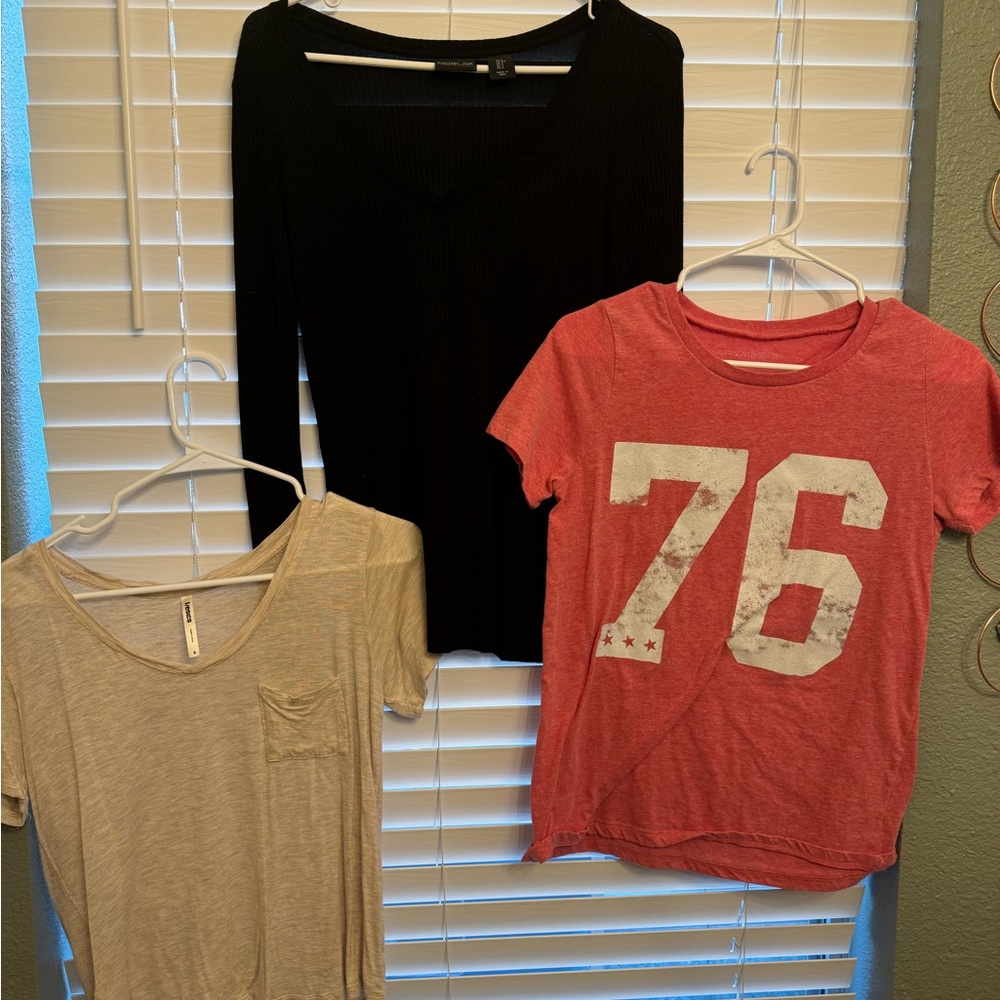 3 women’s shirts size S and M
